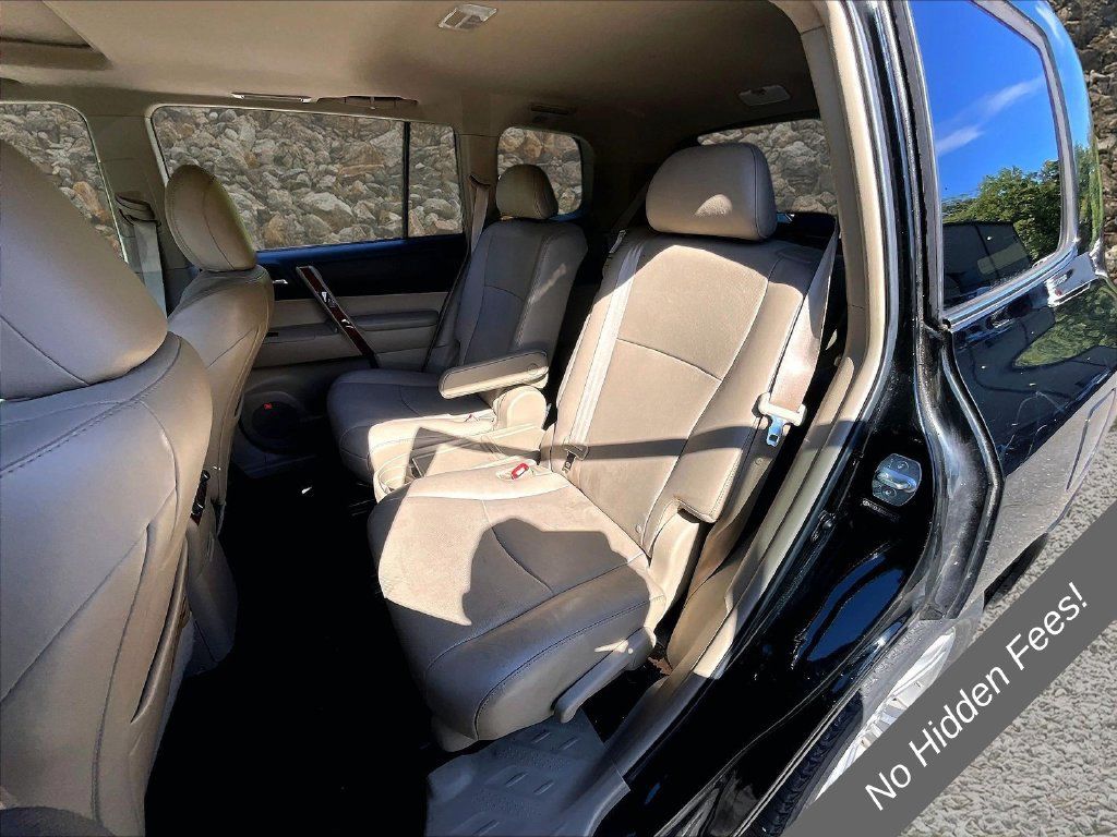 Used 2011 Toyota Highlander Limited w/ Tow Pkg AWD/4WD image 20