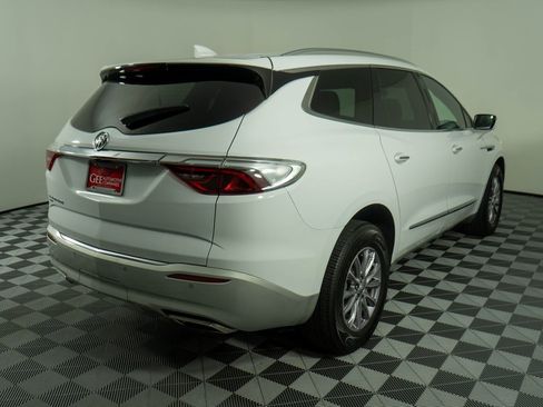 Used 2024 Buick Enclave Premium image 6