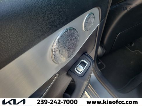 Used 2018 Mercedes-Benz C 300 4MATIC Sedan image 13