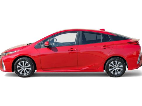 Used 2021 Toyota Prius Prime XLE image 10