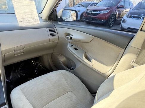 Used 2010 Toyota Corolla image 19