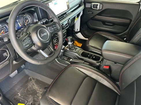 New 2025 Jeep Wrangler Rubicon image 10