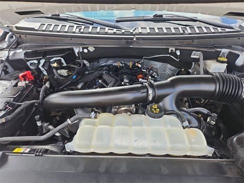 Used 2022 Ford Expedition Limited image 30