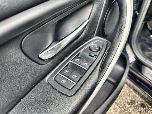 Used 2017 BMW 320i Sedan image 15