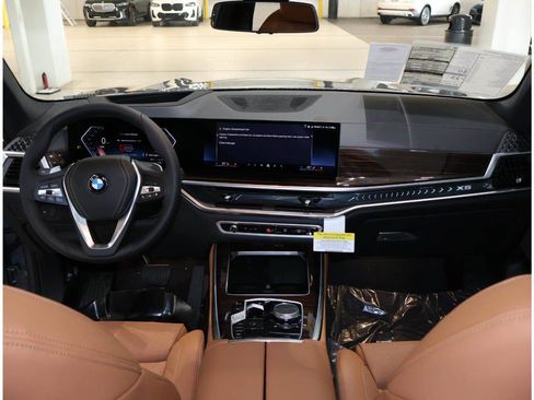 Used 2026 BMW X5 xDrive40i w/ Premium Package AWD/4WD image 18