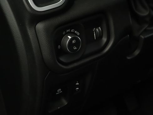 Used 2023 RAM 1500 Big Horn AWD/4WD image 8