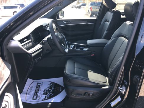 New 2026 Jeep Grand Cherokee Limited AWD/4WD image 13