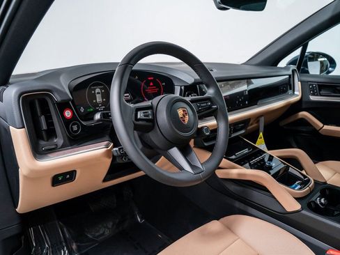 New 2026 Porsche Cayenne AWD/4WD image 13