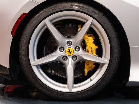 Certified 2022 Ferrari F8 Tributo RWD image 22