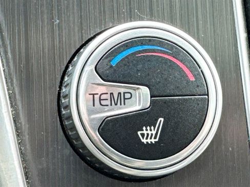 Used 2016 Volvo XC60 T6 w/ Proximity Package image 21