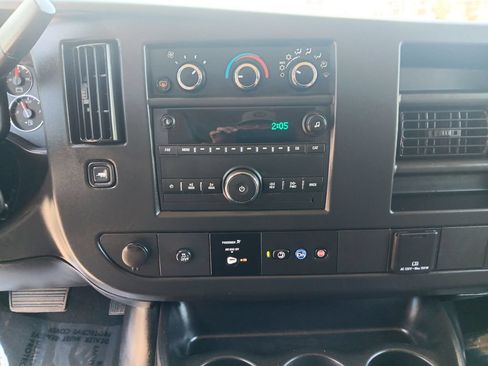 Used 2025 Chevrolet Express 3500 LS RWD image 18