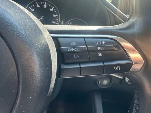 Used 2025 MAZDA MAZDA3 s FWD image 15