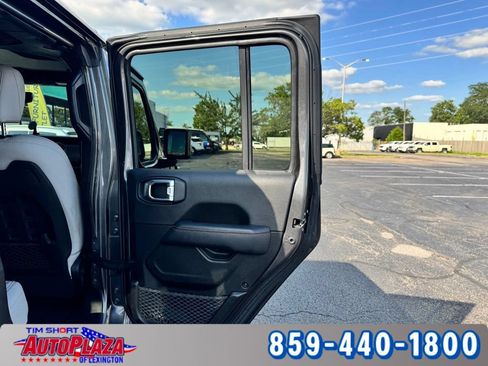 Used 2022 Jeep Gladiator Mojave w/ LED Lighting Group AWD/4WD image 45