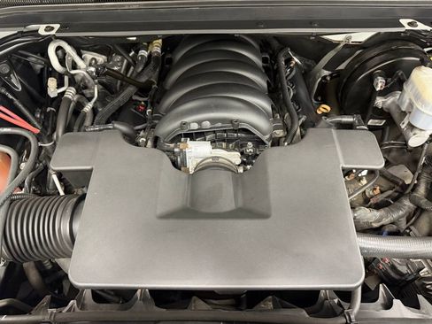 Used 2020 Chevrolet Suburban LT image 11