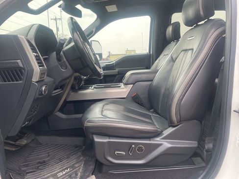 Used 2022 Ford F450 Platinum w/ FX4 Off-Road Package AWD/4WD image 8