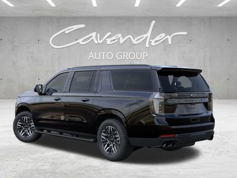 New 2026 Chevrolet Suburban Z71 w/ Z71 Off-Road Package AWD/4WD image 3