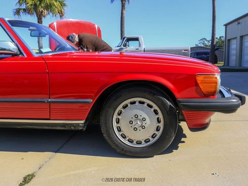 Used 1987 Mercedes-Benz 560 SL image 11