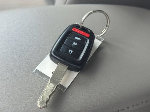 Used 2018 Honda HR-V LX image 31