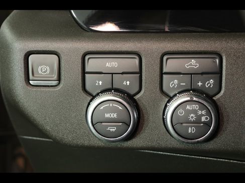 Used 2022 GMC Sierra 1500 Elevation image 16