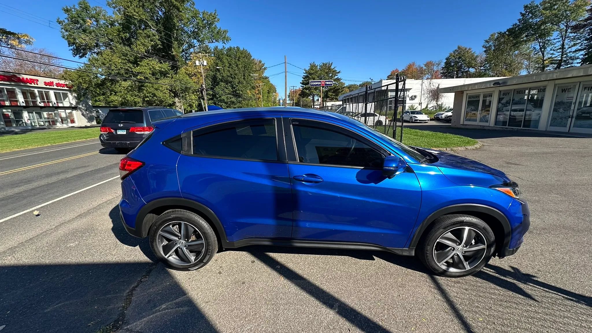 Used 2022 Honda HR-V EX image 4