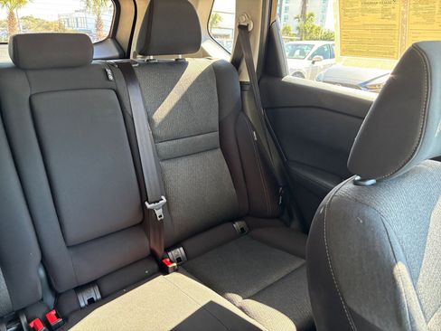 Used 2025 Nissan Rogue SV image 39