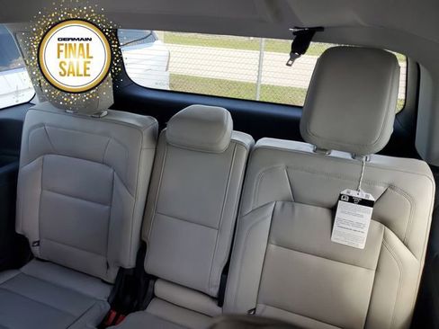 New 2025 Lincoln Navigator Reserve image 18