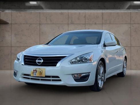 Used 2014 Nissan Altima 2.5 SV image 6