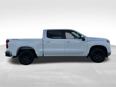 Used 2025 Chevrolet Silverado 1500 LT image 4