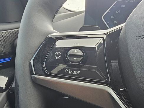 Used 2026 BMW 530i xDrive w/ Premium Package image 31