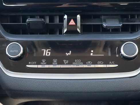 Used 2024 Toyota Corolla LE image 11