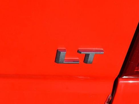 Used 2023 Chevrolet Silverado 1500 LT AWD/4WD image 17