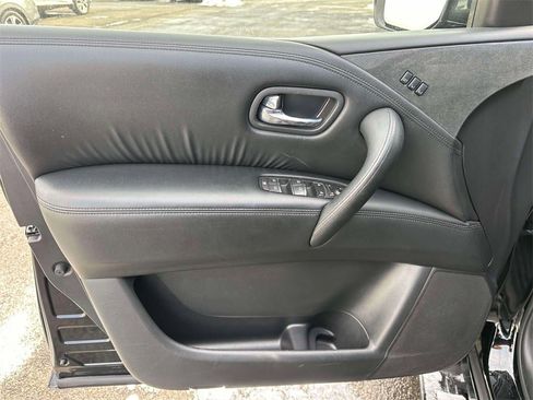 Certified 2023 Nissan Armada SL w/ Midnight Edition Package image 17