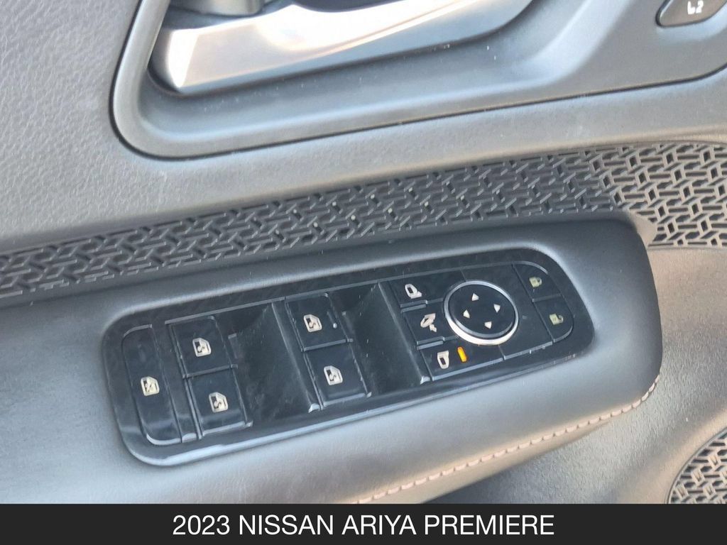 Used 2023 Nissan Ariya FWD image 26