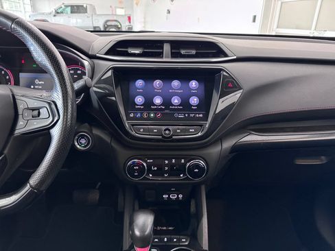 Certified 2023 Chevrolet TrailBlazer RS w/ Sun and Liftgate Package AWD/4WD image 17
