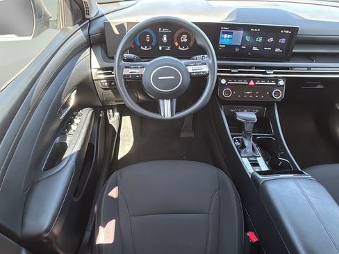 Used 2025 Hyundai Tucson SEL FWD image 15