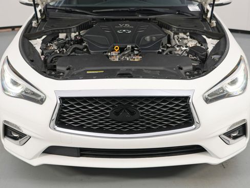 Used 2019 INFINITI Q50 Luxe w/ Cargo Package (L96) image 6