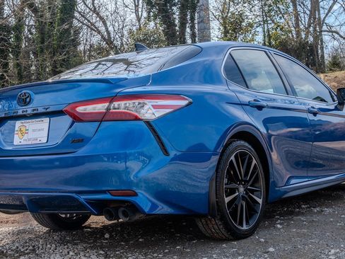 Used 2020 Toyota Camry XSE image 5