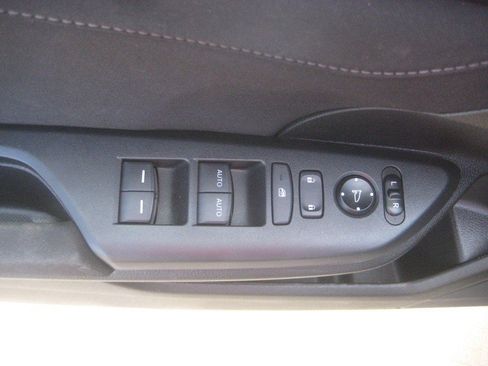 Used 2018 Honda Civic EX image 14