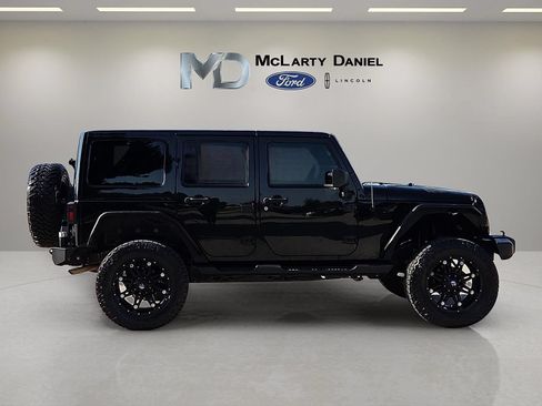 Used 2012 Jeep Wrangler Unlimited Sahara AWD/4WD image 6
