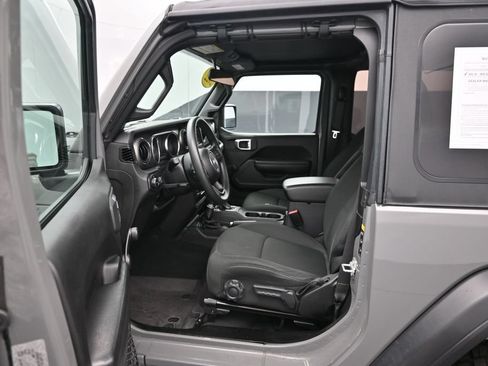 Used 2022 Jeep Wrangler Sport AWD/4WD image 17