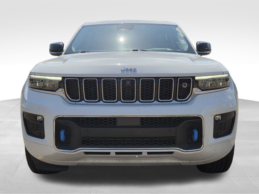 Used 2022 Jeep Grand Cherokee Overland w/ Advanced Protech Group III AWD/4WD image 3