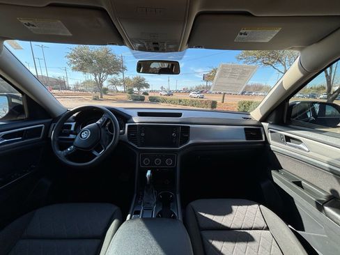 Used 2018 Volkswagen Atlas Launch Edition image 21