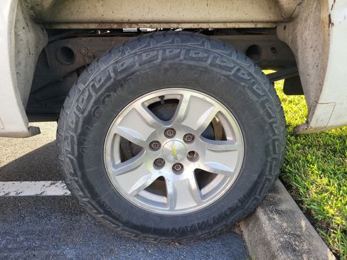 Used 2010 GMC Sierra 1500 W/T RWD image 7