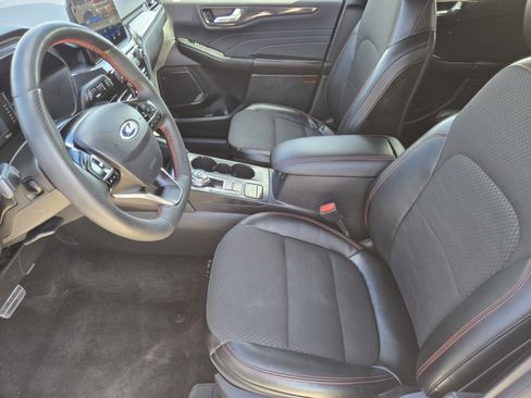 Used 2024 Ford Escape ST-Line AWD/4WD image 9
