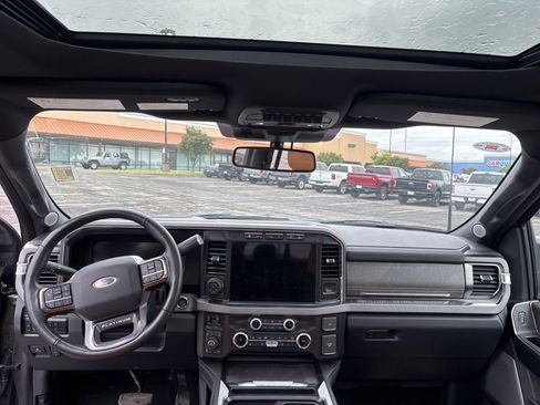 Used 2023 Ford F250 Platinum w/ Tremor Off-Road Package AWD/4WD image 11