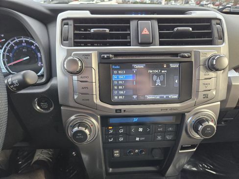 Used 2018 Toyota 4Runner Limited image 31