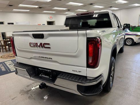 Used 2025 GMC Sierra 1500 SLT image 29
