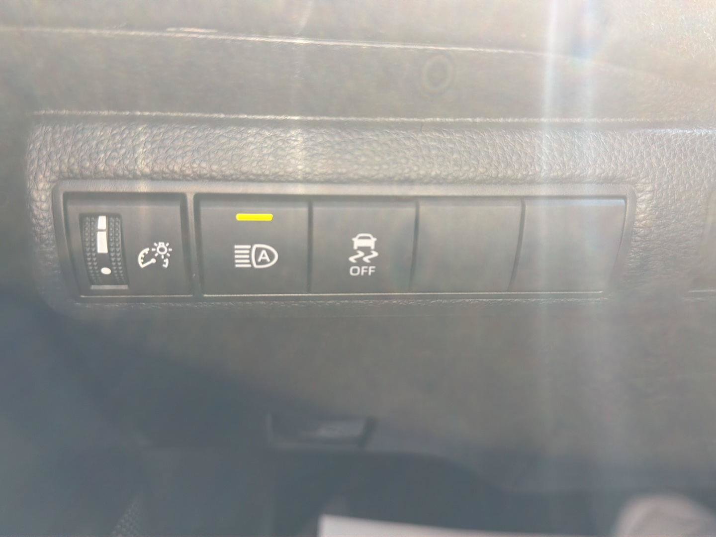 Used 2025 Toyota Corolla SE FWD image 22
