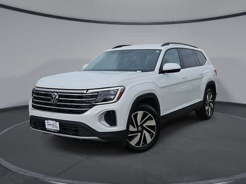 Used 2024 Volkswagen Atlas SE AWD/4WD image 1