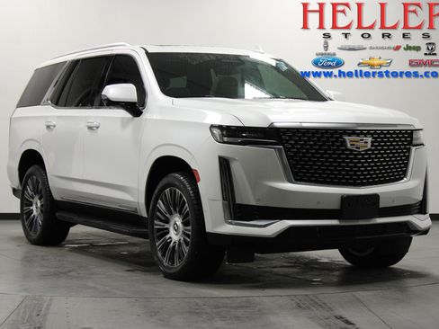Used 2022 Cadillac Escalade Premium Luxury image 1